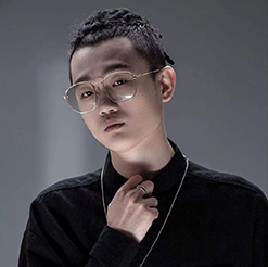 李伟伦